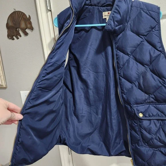 Woolrich Women's Quilted Down Puffer Vest L Navy Zip Front Gold Snaps Pockets - Picture 10 of 13